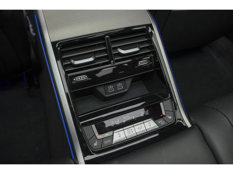 BMW 8 Serie Gran Coupé M850i 530pk xDrive High Executive Panoramadak Bowers&Wilkins Carbon exterieur NLauto 1e eigenaar!!