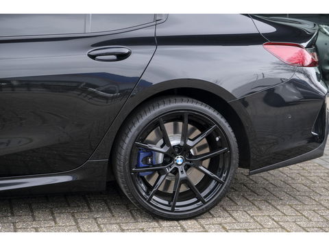 BMW 8 Serie Gran Coupé M850i 530pk xDrive High Executive Panoramadak Bowers&Wilkins Carbon exterieur NLauto 1e eigenaar!!