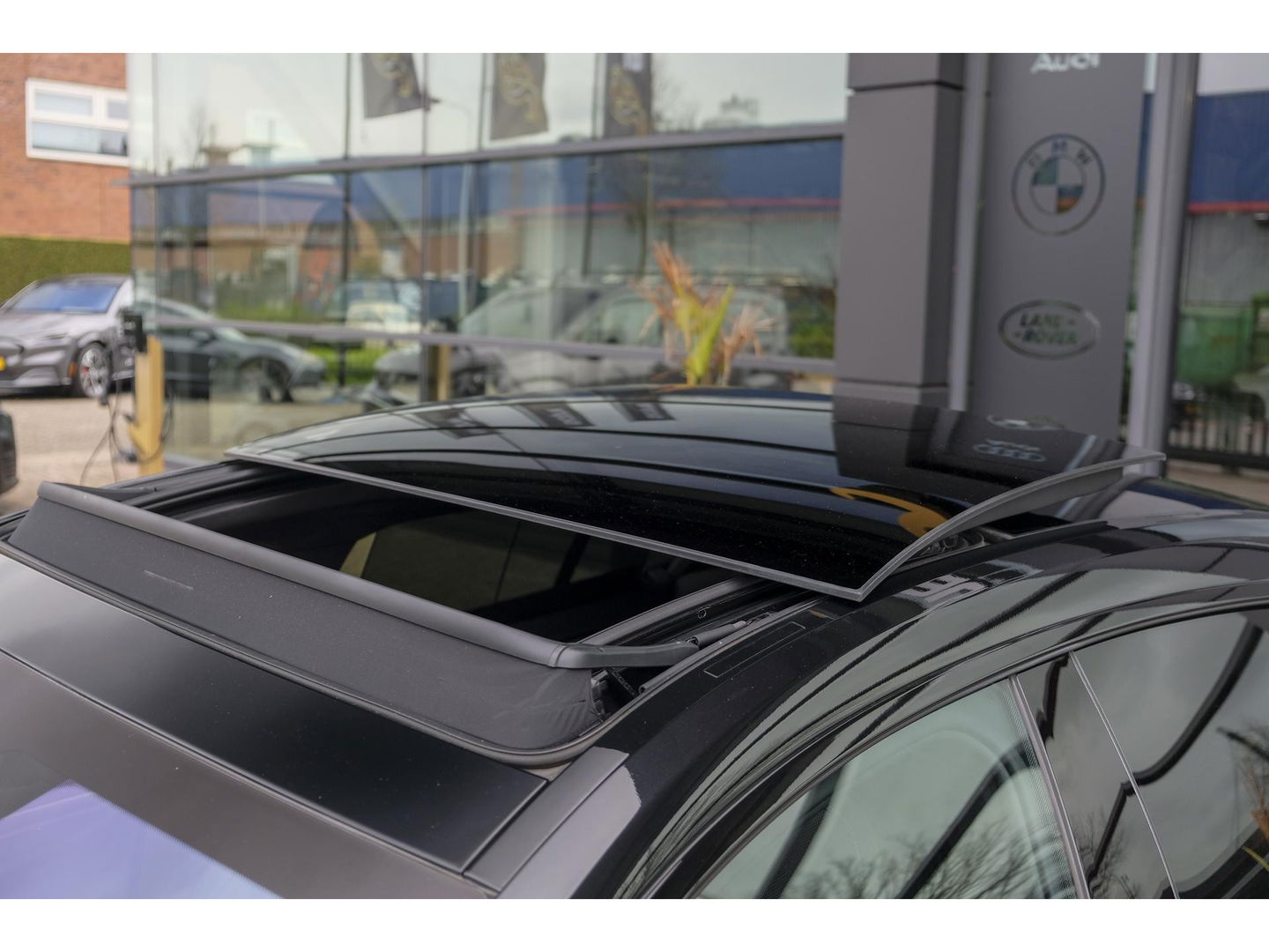 BMW 8 Serie Gran Coupé M850i 530pk xDrive High Executive Panoramadak Bowers&Wilkins Carbon exterieur NLauto 1e eigenaar!!