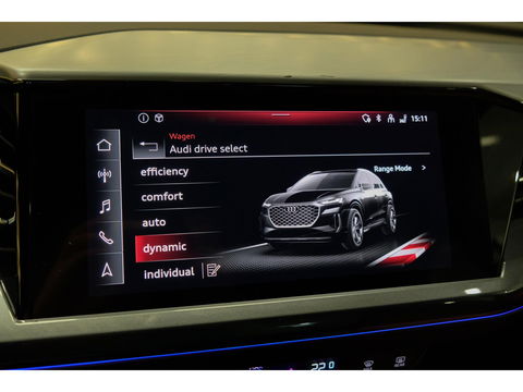 Audi Q4 e-tron 40 204pk Competition S-line 77 kWh Sonos audio Head-up *Marge* Trekhaak elektrisch Camera Adaptive cruise NLauto