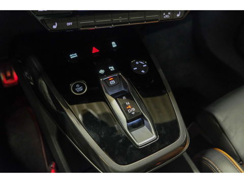 Audi Q4 e-tron 40 204pk Competition S-line 77 kWh Sonos audio Head-up *Marge* Trekhaak elektrisch Camera Adaptive cruise NLauto