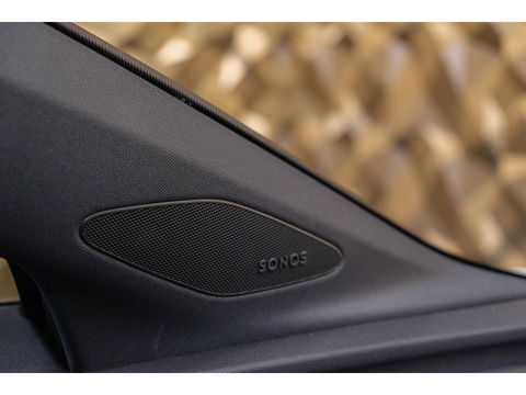 Audi Q4 e-tron 40 204pk Competition S-line 77 kWh Sonos audio Head-up *Marge* Trekhaak elektrisch Camera Adaptive cruise NLauto