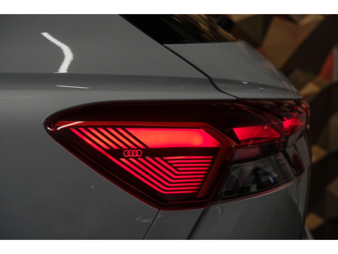 Audi Q4 e-tron 40 204pk Competition S-line 77 kWh Sonos audio Head-up *Marge* Trekhaak elektrisch Camera Adaptive cruise NLauto