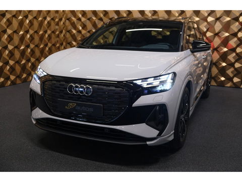 Audi Q4 e-tron 40 204pk Competition S-line 77 kWh Sonos audio Head-up *Marge* Trekhaak elektrisch Camera Adaptive cruise NLauto