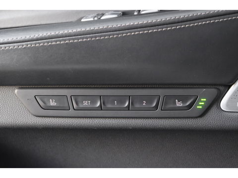 BMW 7 Serie 730d M-sport 265pk Schuifdak Bowers&Wilkins *BTW* 4-wielsturing Massage Stoelkoeling Comfortstoelen voor+achter