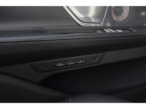 BMW 7 Serie 730d M-sport 265pk Schuifdak Bowers&Wilkins *BTW* 4-wielsturing Massage Stoelkoeling Comfortstoelen voor+achter