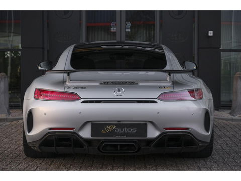 Mercedes-Benz AMG GT R 4.0 V8 585pk GTR NLauto Keramisch Bucket seats Carbonpakket Burmester Camera DAB CommandOnline