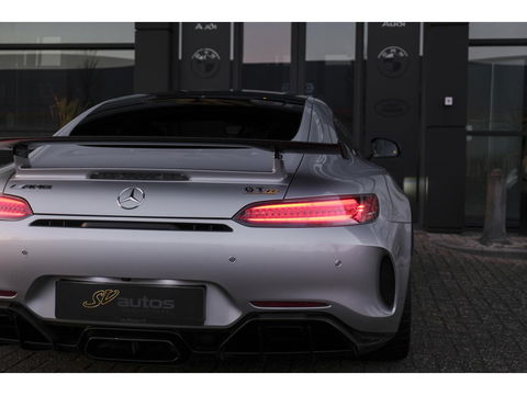 Mercedes-Benz AMG GT R 4.0 V8 585pk GTR NLauto Keramisch Bucket seats Carbonpakket Burmester Camera DAB CommandOnline