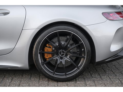 Mercedes-Benz AMG GT R 4.0 V8 585pk GTR NLauto Keramisch Bucket seats Carbonpakket Burmester Camera DAB CommandOnline