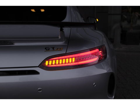 Mercedes-Benz AMG GT R 4.0 V8 585pk GTR NLauto Keramisch Bucket seats Carbonpakket Burmester Camera DAB CommandOnline