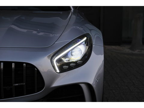 Mercedes-Benz AMG GT R 4.0 V8 585pk GTR NLauto Keramisch Bucket seats Carbonpakket Burmester Camera DAB CommandOnline