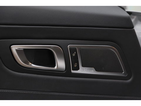 Mercedes-Benz AMG GT R 4.0 V8 585pk GTR NLauto Keramisch Bucket seats Carbonpakket Burmester Camera DAB CommandOnline