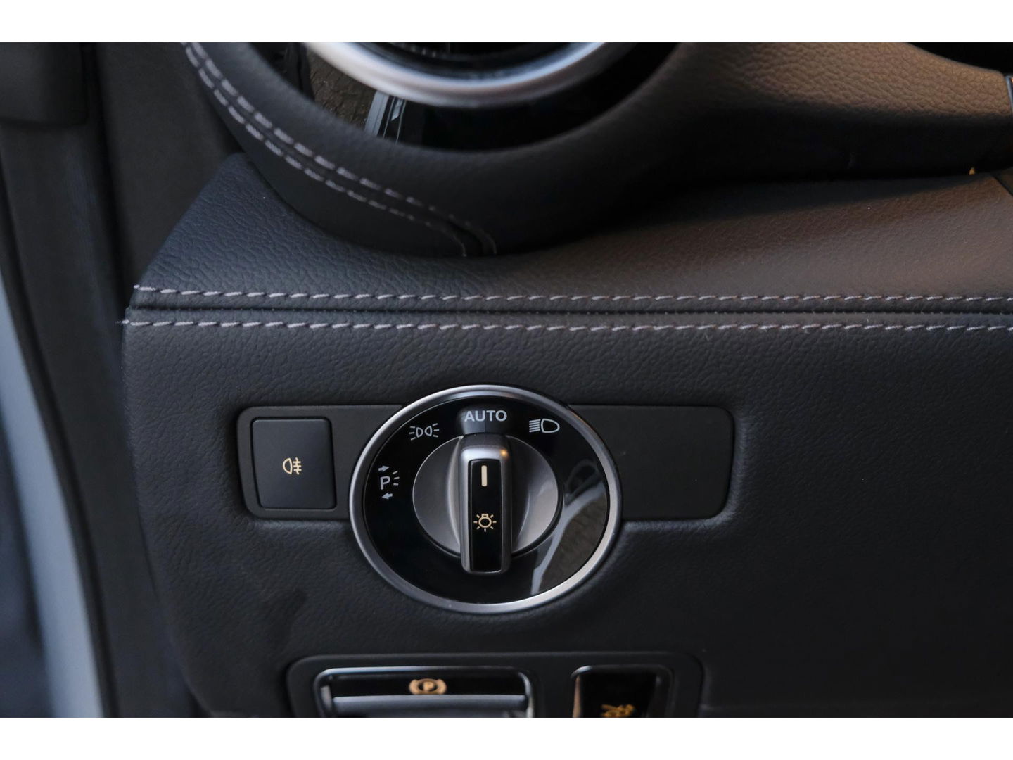 Mercedes-Benz AMG GT R 4.0 V8 585pk GTR NLauto Keramisch Bucket seats Carbonpakket Burmester Camera DAB CommandOnline