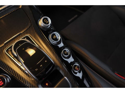 Mercedes-Benz AMG GT R 4.0 V8 585pk GTR NLauto Keramisch Bucket seats Carbonpakket Burmester Camera DAB CommandOnline