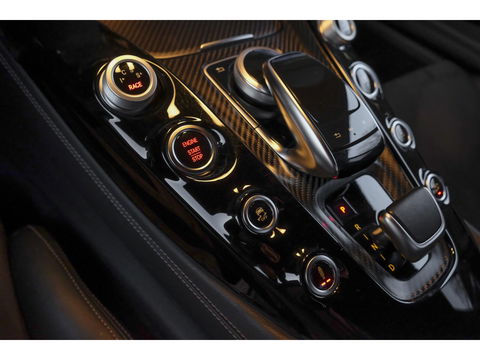 Mercedes-Benz AMG GT R 4.0 V8 585pk GTR NLauto Keramisch Bucket seats Carbonpakket Burmester Camera DAB CommandOnline