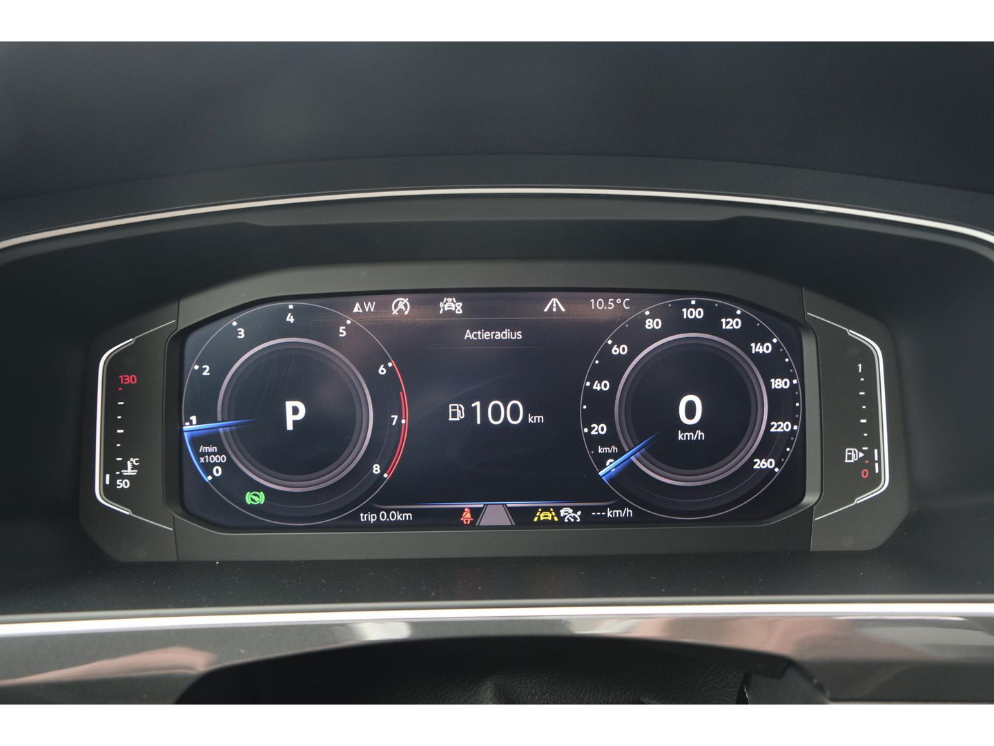 Volkswagen Tiguan 1.5 TSI R-Line Highline Panoramadak Virtual cockpit Trekhaak 20" LMV NLauto Elektrische klep