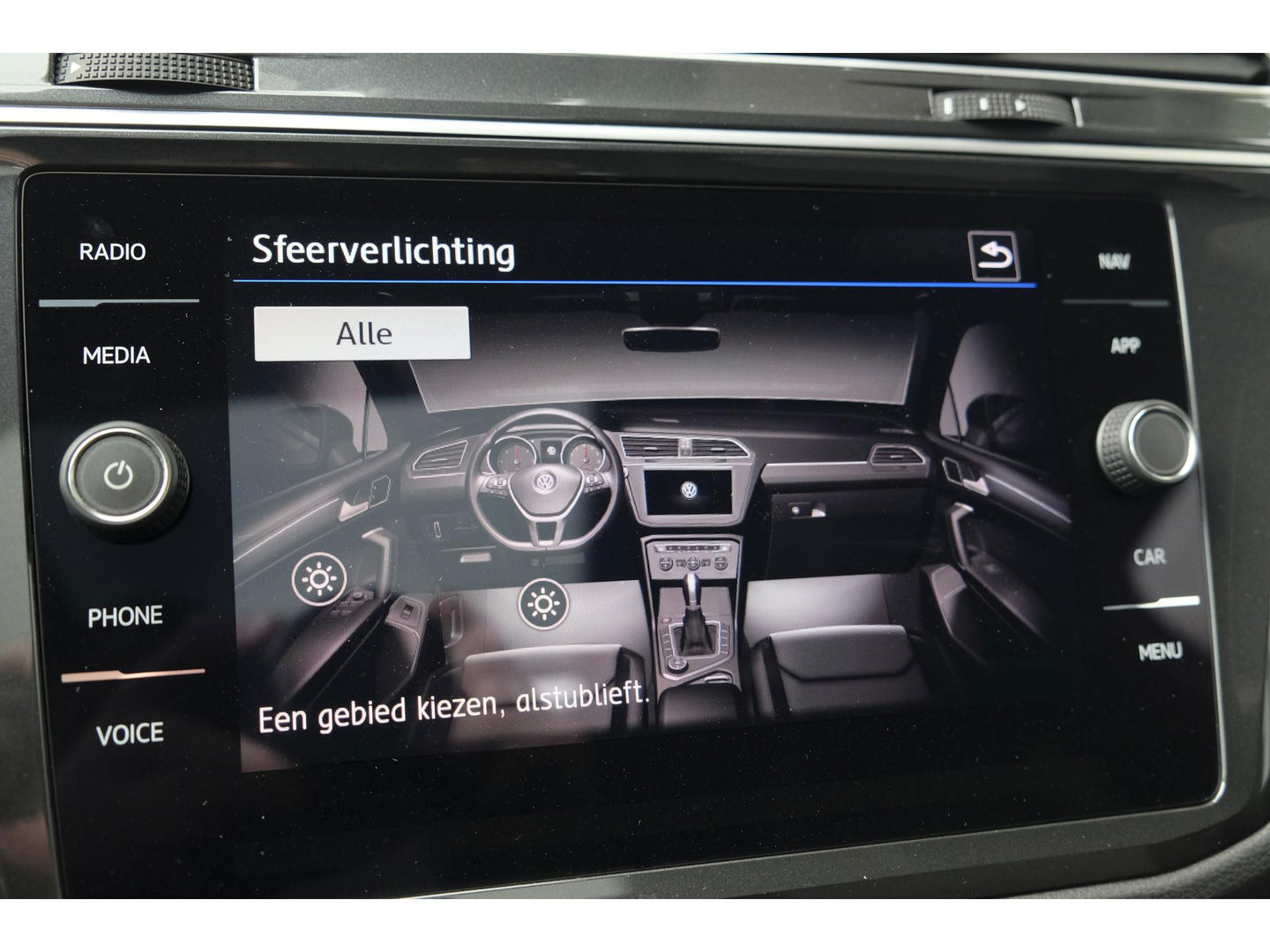 Volkswagen Tiguan 1.5 TSI R-Line Highline Panoramadak Virtual cockpit Trekhaak 20" LMV NLauto Elektrische klep