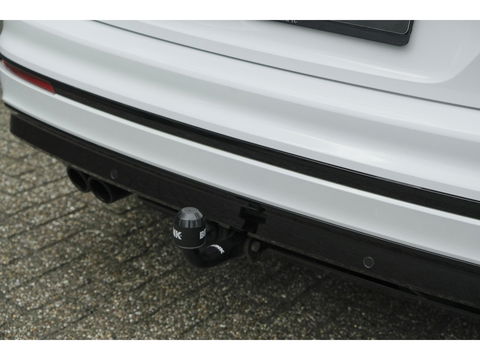 Volkswagen Tiguan 1.5 TSI R-Line Highline Panoramadak Virtual cockpit Trekhaak 20" LMV NLauto Elektrische klep