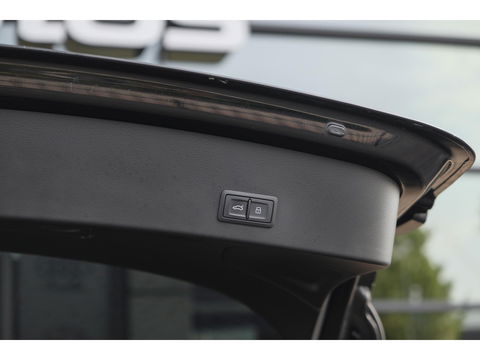 Audi S6 Avant 4.0 TFSI V8 450pk Panoramadak Supersportstoelen B&O 3d Luchtvering Matrix led Black pack
