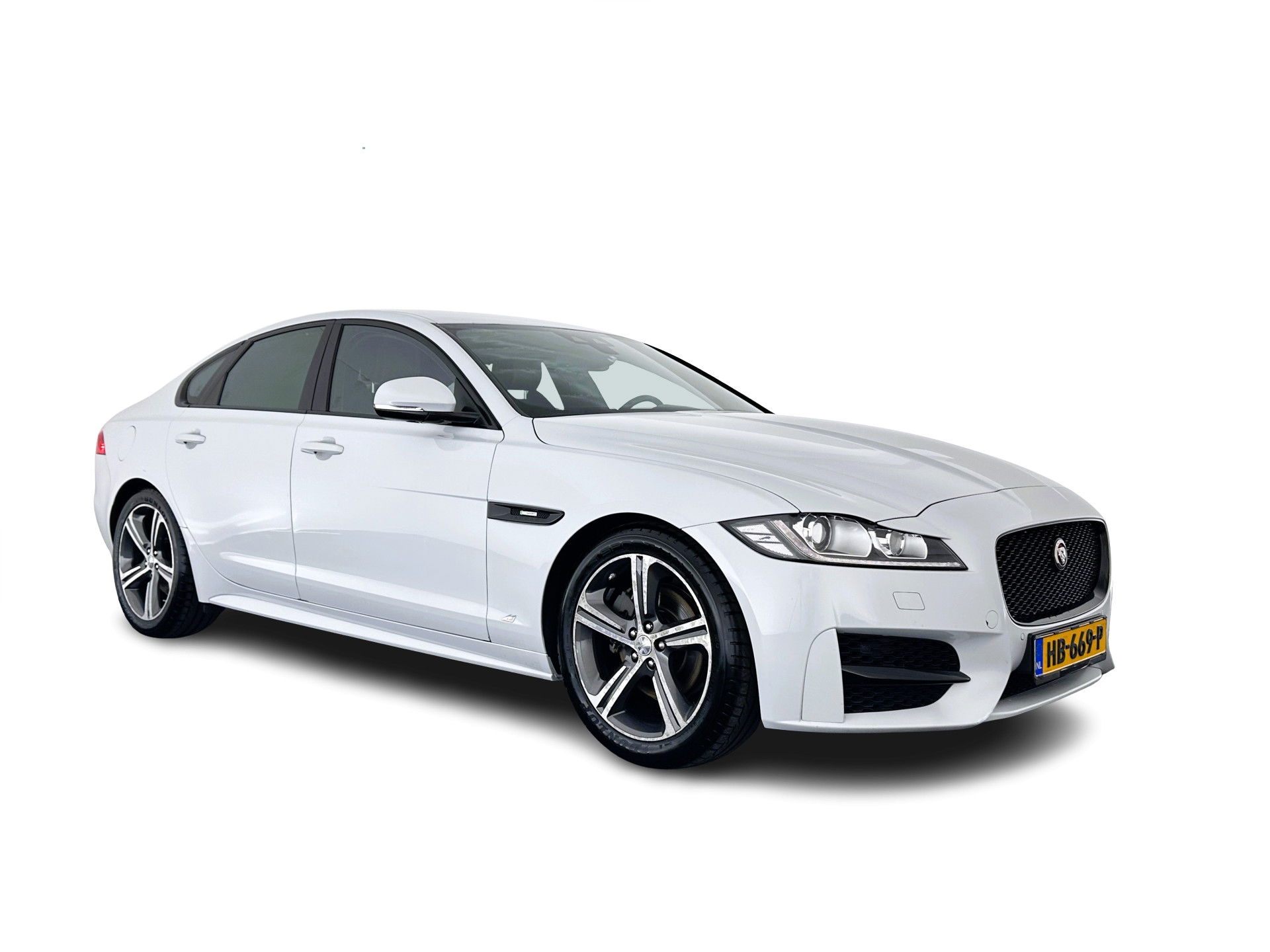 Jaguar XF 2.0d Portfolio Aut. *FULL-LEATHER | XENON | NAVI-FULLMAP | COMFORT-SEATS | CAMERA | AMBIENT-LIGHT | ECC | PDC | CRUISE | 17''ALU*