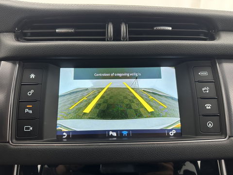 Jaguar XF 2.0d Portfolio Aut. *FULL-LEATHER | XENON | NAVI-FULLMAP | COMFORT-SEATS | CAMERA | AMBIENT-LIGHT | ECC | PDC | CRUISE | 17''ALU*