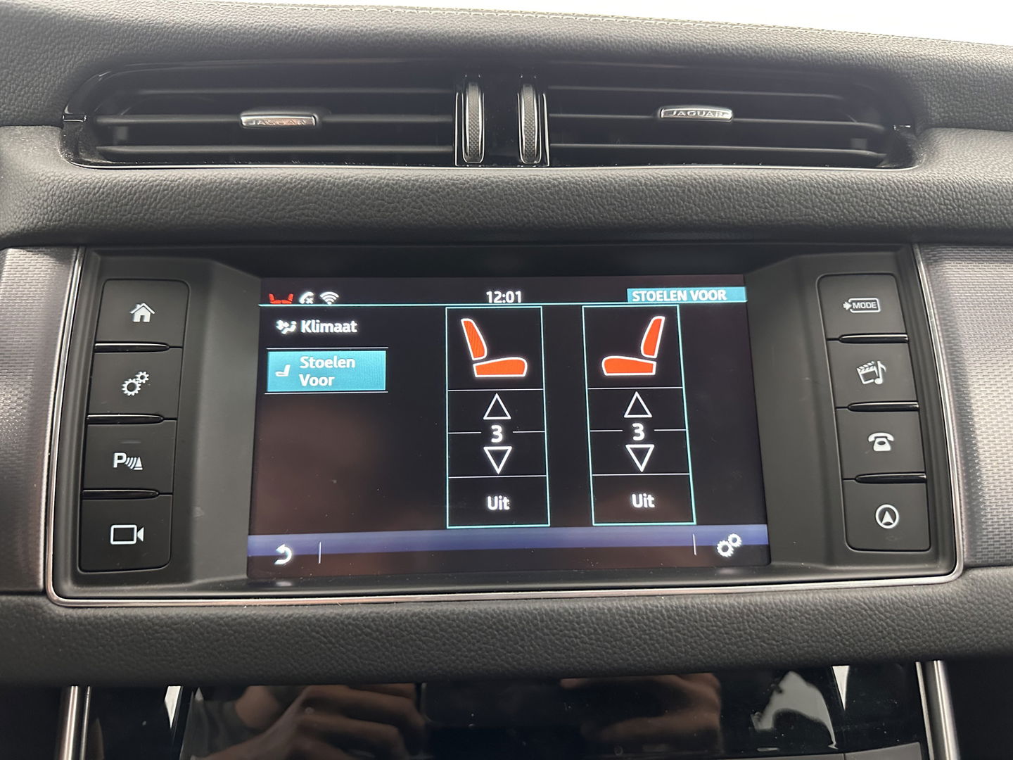 Jaguar XF 2.0d Portfolio Aut. *FULL-LEATHER | XENON | NAVI-FULLMAP | COMFORT-SEATS | CAMERA | AMBIENT-LIGHT | ECC | PDC | CRUISE | 17''ALU*
