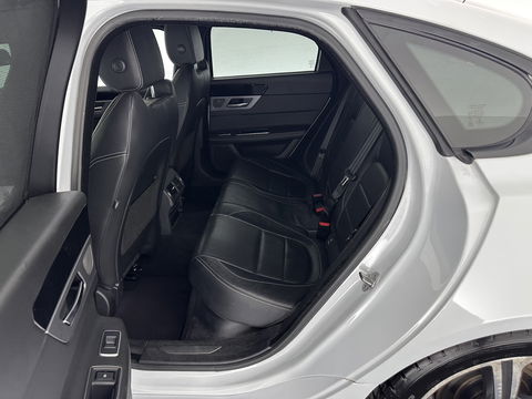 Jaguar XF 2.0d Portfolio Aut. *FULL-LEATHER | XENON | NAVI-FULLMAP | COMFORT-SEATS | CAMERA | AMBIENT-LIGHT | ECC | PDC | CRUISE | 17''ALU*