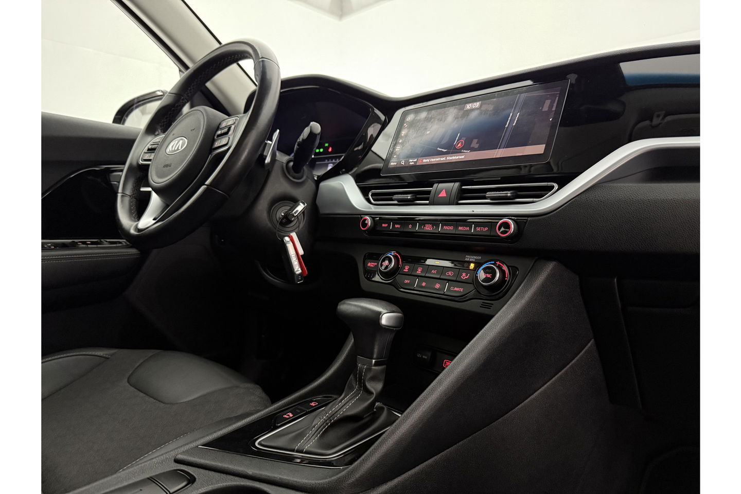 Kia Niro 1.6 GDi Hybrid ExecutiveLine Camera LED Clima Cruise Carplay Navi PDC 16"LMV