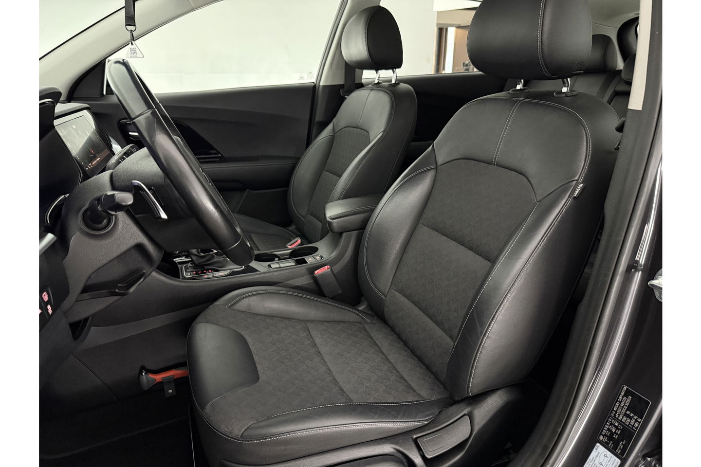 Kia Niro 1.6 GDi Hybrid ExecutiveLine Camera LED Clima Cruise Carplay Navi PDC 16"LMV