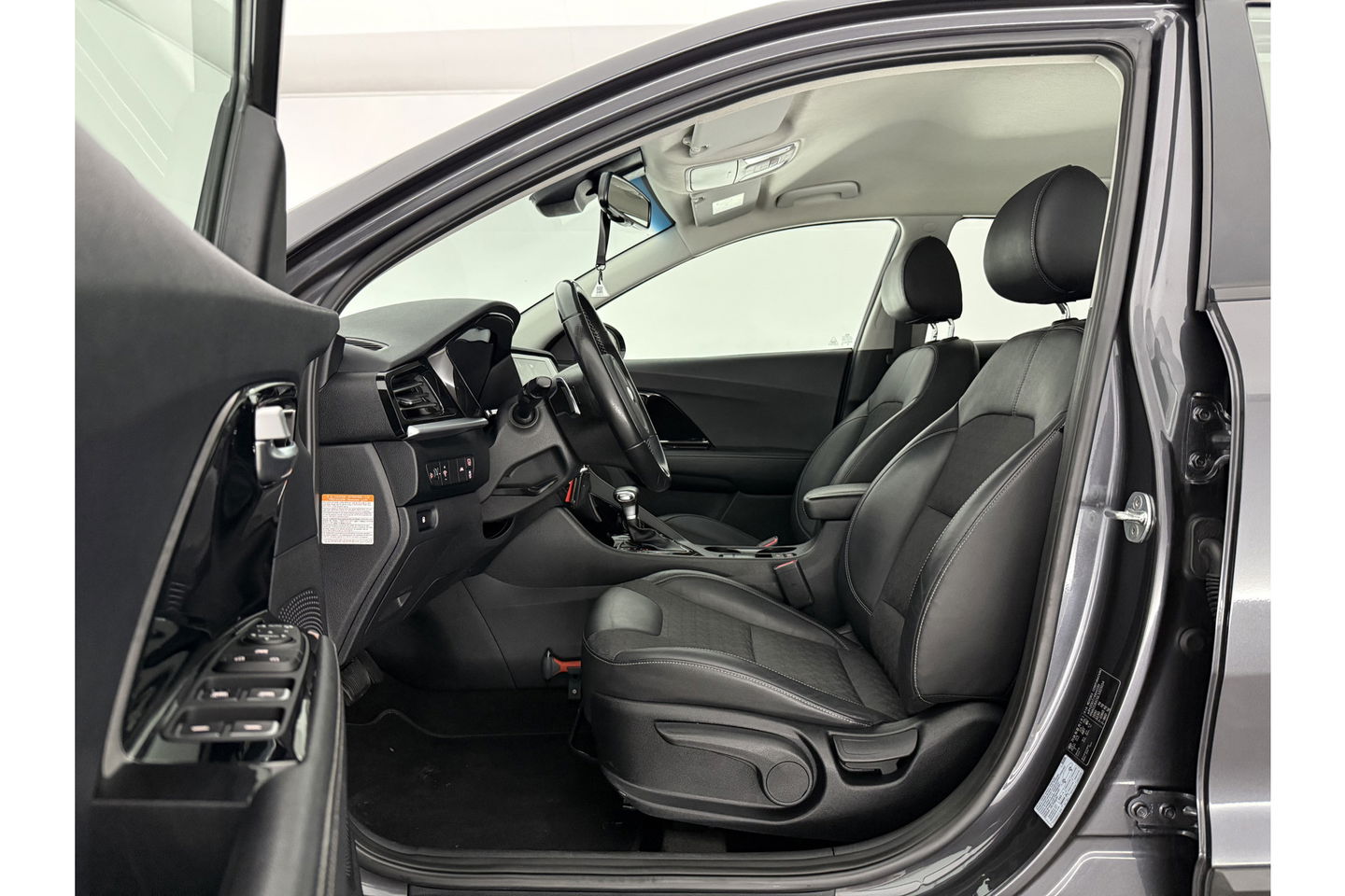 Kia Niro 1.6 GDi Hybrid ExecutiveLine Camera LED Clima Cruise Carplay Navi PDC 16"LMV