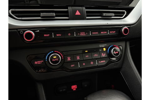 Kia Niro 1.6 GDi Hybrid ExecutiveLine Camera LED Clima Cruise Carplay Navi PDC 16"LMV