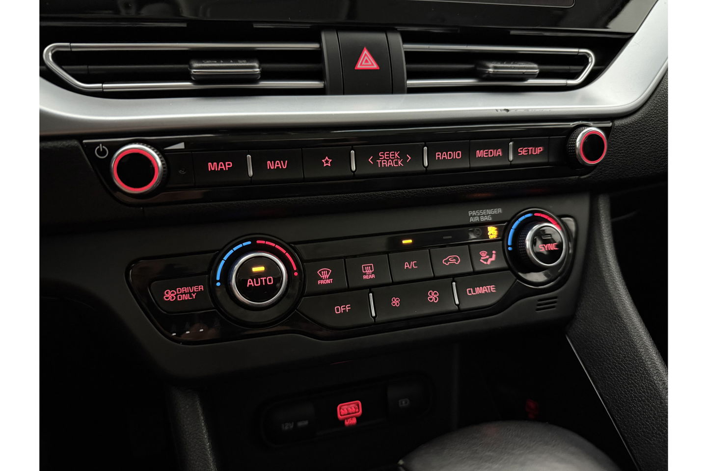 Kia Niro 1.6 GDi Hybrid ExecutiveLine Camera LED Clima Cruise Carplay Navi PDC 16"LMV
