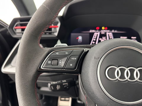Audi RS3 Sportback 2.5 TFSI quattro Aut. *PANO | HEAD-UP | MATRIX-LED | FULL-LED | ADAPTIVE-CRUISE | BLIND-SPOT | MEMORY-PACK | KEYLESS | SPORT-SEATS | CAMERA | DIGI-COCKPIT | AMBIENT-LIGHT | 19''ALU*