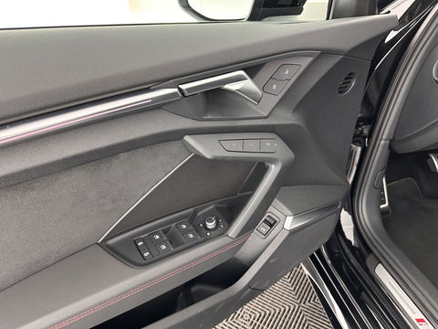 Audi RS3 Sportback 2.5 TFSI quattro Aut. *PANO | HEAD-UP | MATRIX-LED | FULL-LED | ADAPTIVE-CRUISE | BLIND-SPOT | MEMORY-PACK | KEYLESS | SPORT-SEATS | CAMERA | DIGI-COCKPIT | AMBIENT-LIGHT | 19''ALU*