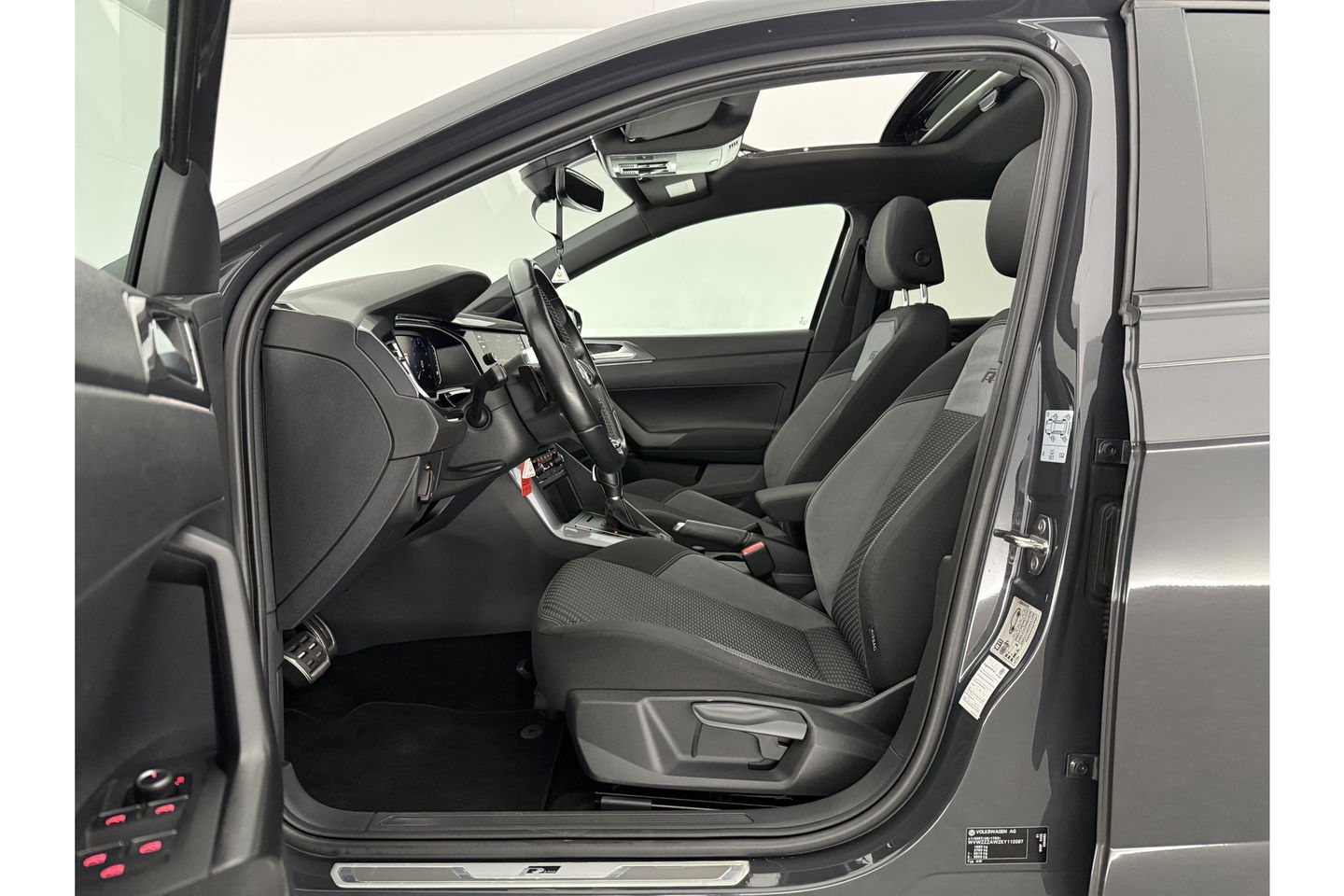Volkswagen Polo 1.0 TSI 116PK R-Line DSG Pano LED Camera Carplay ACC Virtual Navi Clima PDC 17"LMV