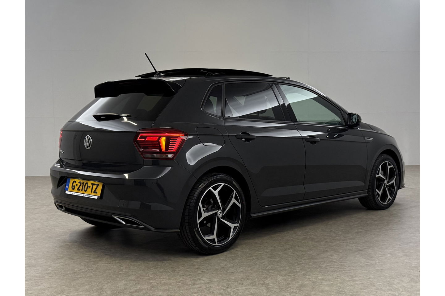 Volkswagen Polo 1.0 TSI 116PK R-Line DSG Pano LED Camera Carplay ACC Virtual Navi Clima PDC 17"LMV