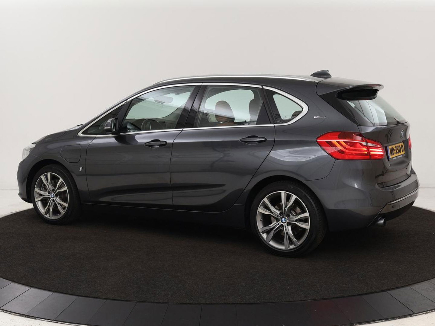 BMW 2 Serie 225xe High Executive | Luxury Line | Leder | Head-Up | Stoelverwarming | Full LED | Navigatie | Keyless | Sportstoelen