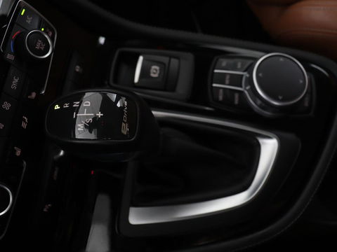 BMW 2 Serie 225xe High Executive | Luxury Line | Leder | Head-Up | Stoelverwarming | Full LED | Navigatie | Keyless | Sportstoelen