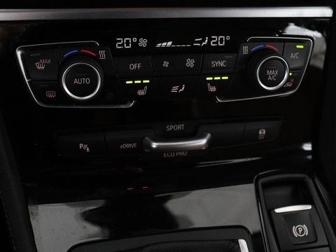 BMW 2 Serie 225xe High Executive | Luxury Line | Leder | Head-Up | Stoelverwarming | Full LED | Navigatie | Keyless | Sportstoelen