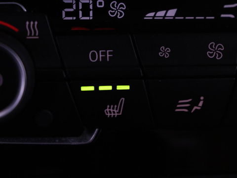 BMW 2 Serie 225xe High Executive | Luxury Line | Leder | Head-Up | Stoelverwarming | Full LED | Navigatie | Keyless | Sportstoelen