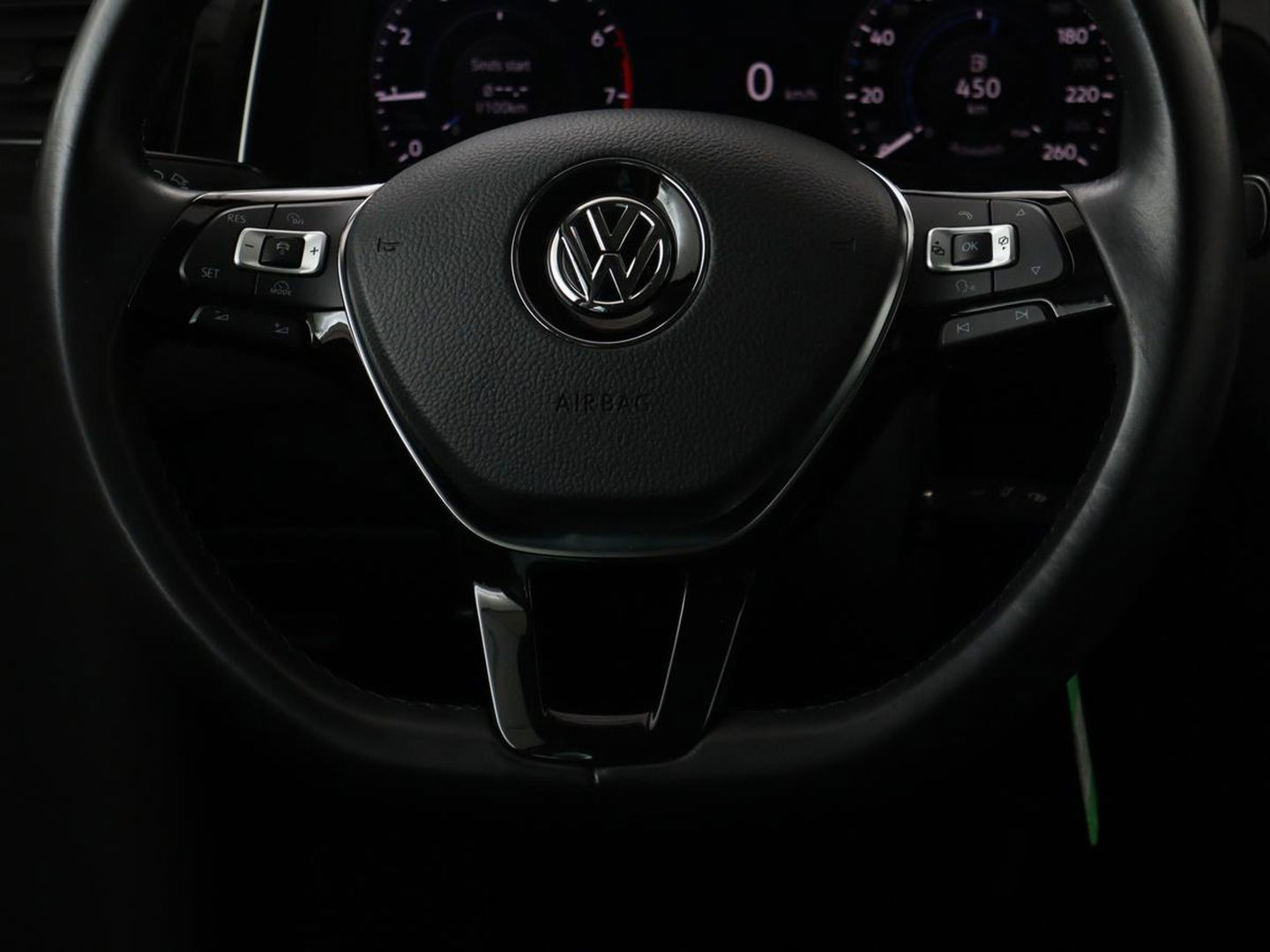 Volkswagen Golf 1.5 TSI Highline | Stoelverwarming | Virtual Cockpit | Carplay | Massage | Camera | Adaptive cruise | Park Assist | Climate control