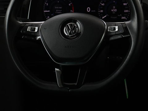 Volkswagen Golf 1.5 TSI Highline | Stoelverwarming | Virtual Cockpit | Carplay | Massage | Camera | Adaptive cruise | Park Assist | Climate control