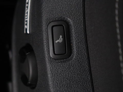 Volkswagen Golf 1.5 TSI Highline | Stoelverwarming | Virtual Cockpit | Carplay | Massage | Camera | Adaptive cruise | Park Assist | Climate control