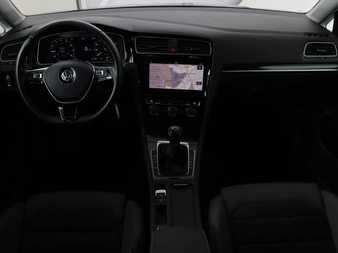 Volkswagen Golf 1.5 TSI Highline | Stoelverwarming | Virtual Cockpit | Carplay | Massage | Camera | Adaptive cruise | Park Assist | Climate control