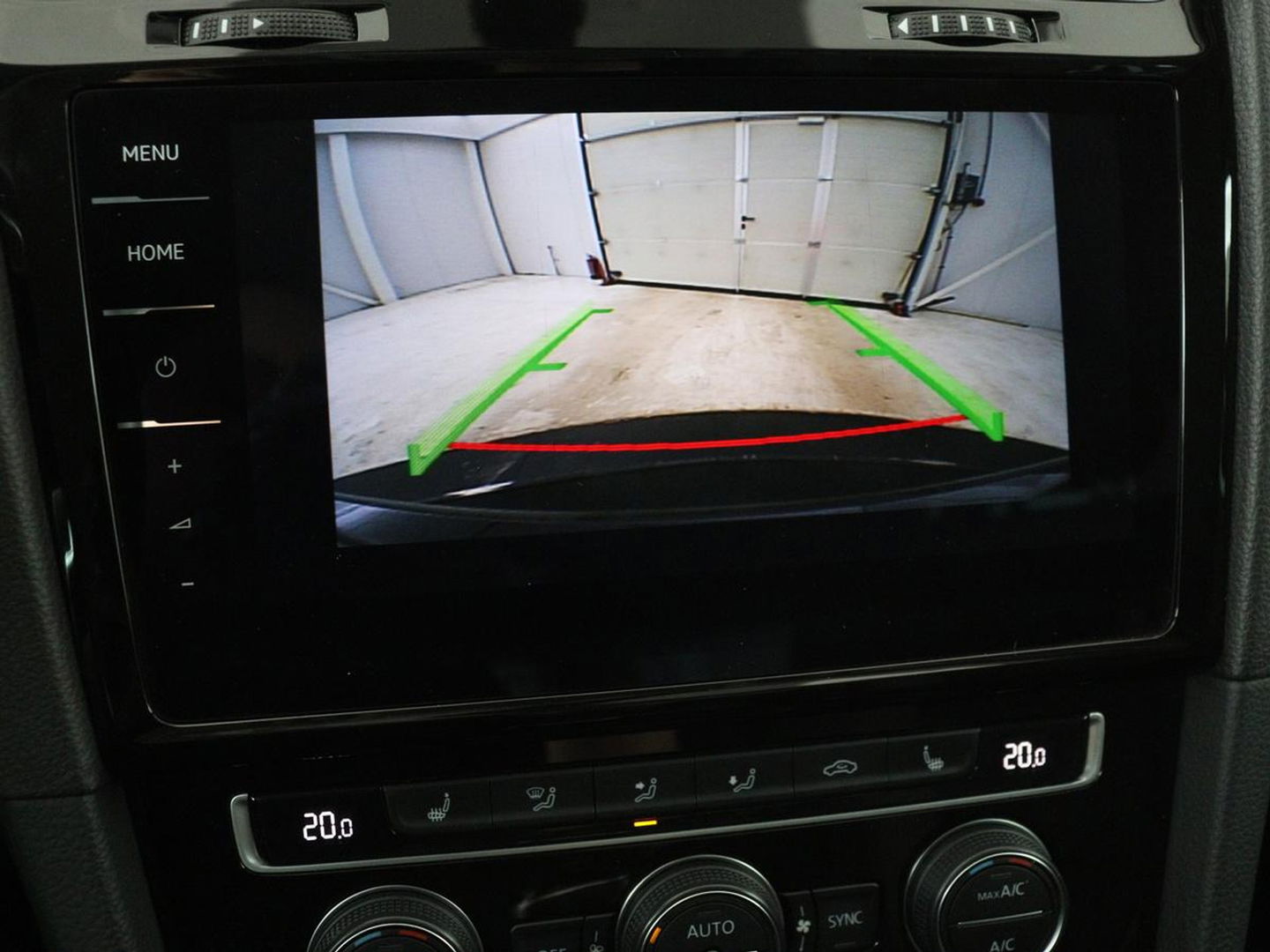 Volkswagen Golf 1.5 TSI Highline | Stoelverwarming | Virtual Cockpit | Carplay | Massage | Camera | Adaptive cruise | Park Assist | Climate control