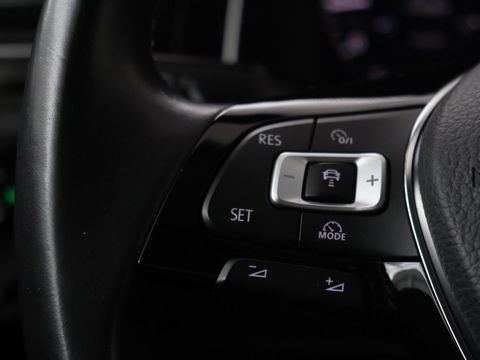 Volkswagen Golf 1.5 TSI Highline | Stoelverwarming | Virtual Cockpit | Carplay | Massage | Camera | Adaptive cruise | Park Assist | Climate control