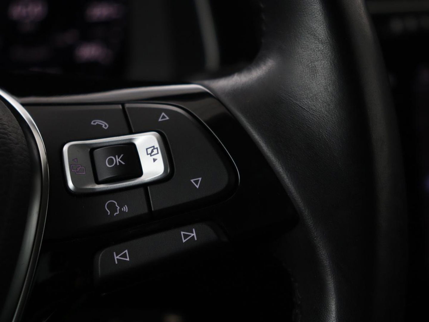 Volkswagen Golf 1.5 TSI Highline | Stoelverwarming | Virtual Cockpit | Carplay | Massage | Camera | Adaptive cruise | Park Assist | Climate control