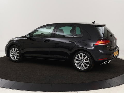 Volkswagen Golf 1.5 TSI Highline | Stoelverwarming | Virtual Cockpit | Carplay | Massage | Camera | Adaptive cruise | Park Assist | Climate control
