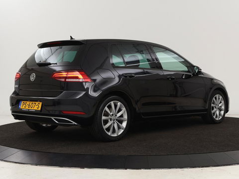 Volkswagen Golf 1.5 TSI Highline | Stoelverwarming | Virtual Cockpit | Carplay | Massage | Camera | Adaptive cruise | Park Assist | Climate control