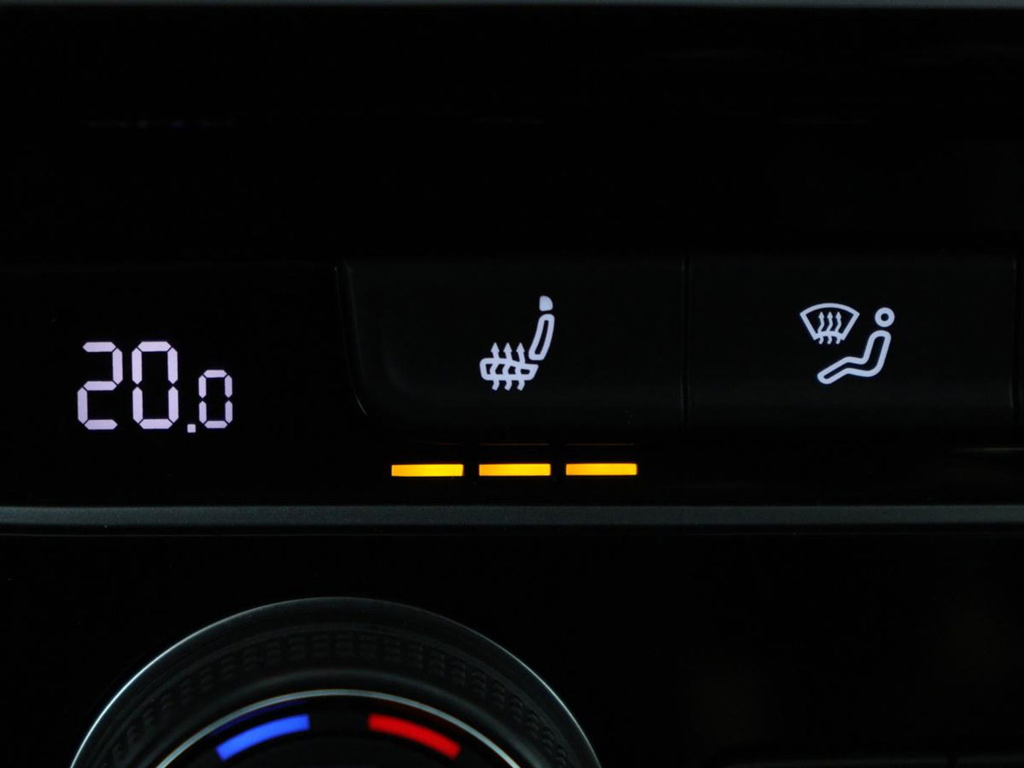 Volkswagen Golf 1.5 TSI Highline | Stoelverwarming | Virtual Cockpit | Carplay | Massage | Camera | Adaptive cruise | Park Assist | Climate control
